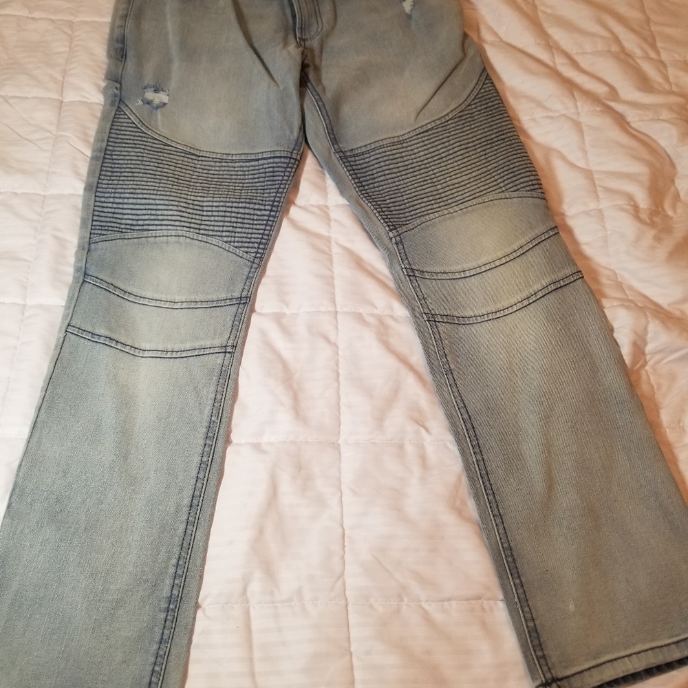 American Rag Jeans - Picture 2 of 6